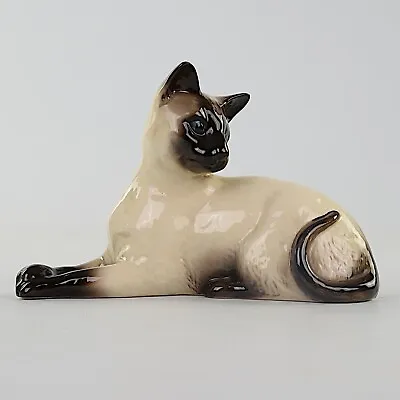Buy Beswick Siamese Cat, 1558B, Lying • 15£