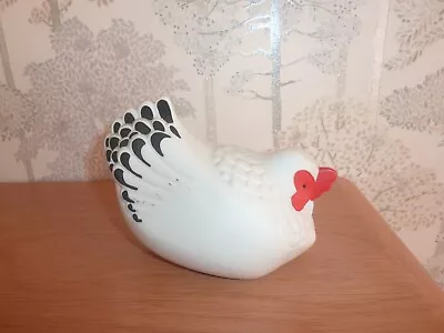Buy Highbank Pottery Lochgilphead Scotland Chicken  / Hen Very Good Condition • 9.99£