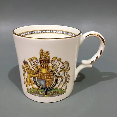 Buy Aynsley Bone China Queen Elizabeth II Silver Jubilee Mug 1977 • 6.95£