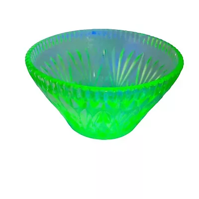 Buy Vintage Green Glass Bowl Round Glows Under UV Light 13cm Diameter Art Deco • 14.44£