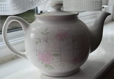 Buy Vintage Sadler TeaPot With Flowers • 6.50£