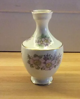 Buy  Royal Tara Made In Galway. Vintage White Floral Vase • 10£