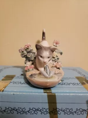 Buy Lladro #1442 Kitty Confrontation Cat With Frog & Flowers Porcelain Figurine • 95.09£
