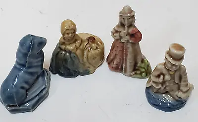 Buy Lot 4 WADE England Mini Ceramic Figures Seal, Ms Muffet, Pied Piper, Dr Foster • 16.78£