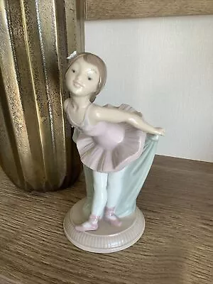 Buy Lladro NAO BALLERINA NO 1151  My Recital  Porcelain Young Girl 1991, 7” Tall • 20£