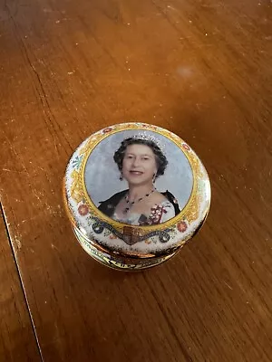 Buy Queen Elizabeth I - Golden Jubilee Pill Pot - Fenton China  • 0.99£