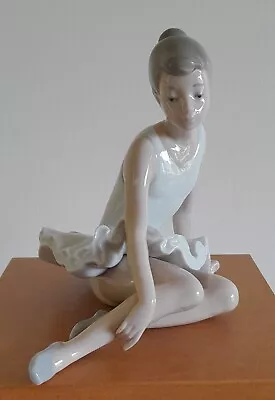 Buy Nao Lladro Porcelain Figurine, Young Girl Seated / Sitting Ballerina • 25£