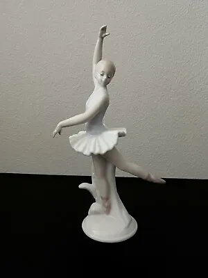 Buy Old Tupton Ware Figurine - Ballerina - H16cm • 12£