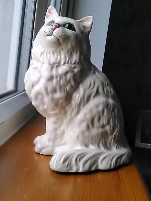 Buy  Royal Doulton White Persian Cat Figurine With Green Eyes • 21£
