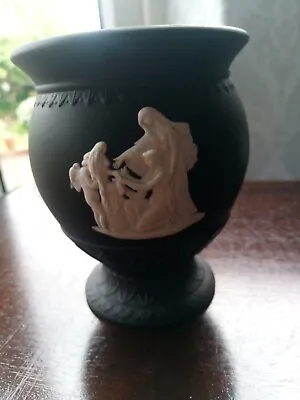 Buy Vintage Wedgwood Black Fluted Jasperware Vase • 18.99£