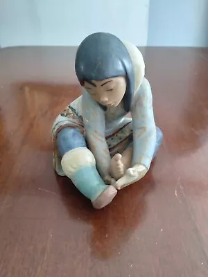 Buy Lladro Figurine, Inuit Girl With Cold Feet, Gres Finish,#2157 • 25£