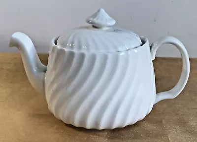 Buy Minton White Fife Small Tea Pot • 3.20£
