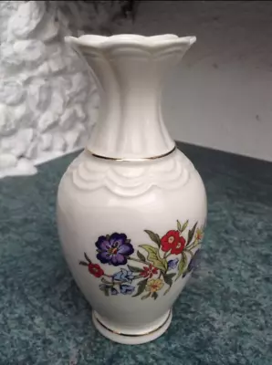 Buy CRÉ Irish Porcelain Vase Handmade In Galway • 5.50£