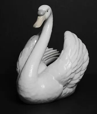 Buy Large Lladro Swan With Wings Spread - Model 5231 • 38£