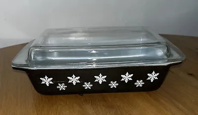 Buy PYREX Spacesaver Casserole Dish Black Snowflake With LID • 29.99£