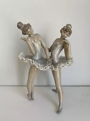 Buy Lladro #5497 Dress Rehearsal Double Ballerina • 120£
