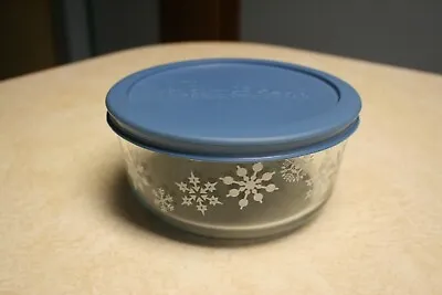 Buy Pyrex #7201 White Snowflake 4 Cup Clear Storage Bowl With 7201-PC  Blue Lid • 11.17£