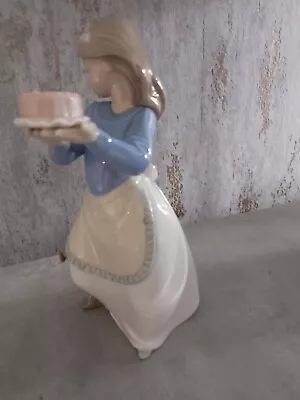 Buy Lladro Girl With Cake (Pupsbirthday)1045 • 0.99£
