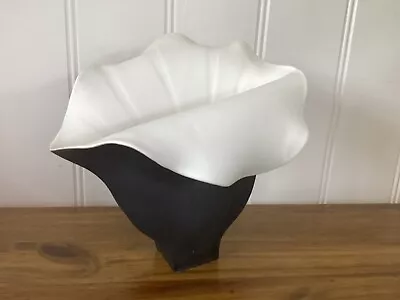 Buy Angela Mellor Ceramics Fine Porcelain Flower Petal  Vase • 85£