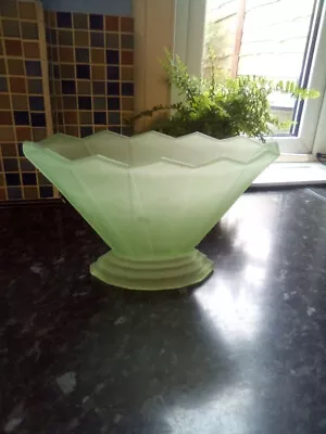 Buy Bagley Art Deco Wyndham Uranium Frosted Green Vase • 5£