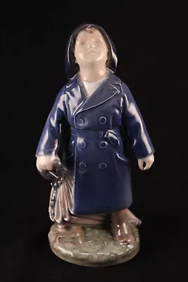 Buy Vtg Royal Copenhagen Boy W/ Raincoat & Umbrella  Will It Rain  Figurine #3556 • 20.18£