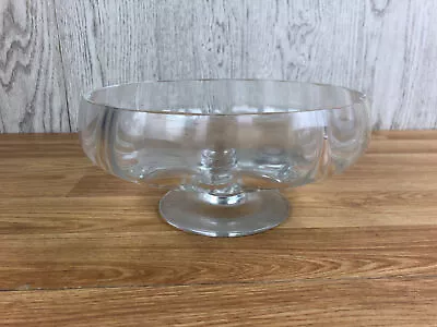 Buy Large Footed Glass Bowl With Scalloped Edges 7.5  Diameter  • 26.09£