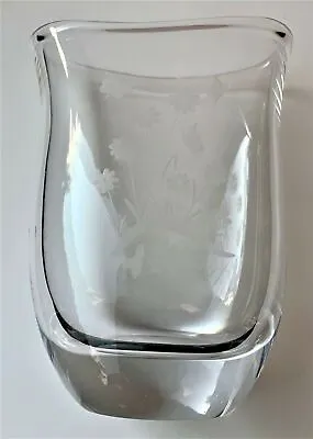 Buy 20th CENTURY ORREFORS SWEDISH BEAUTIFUL SIGNED ART GLASS VASE • 37.63£