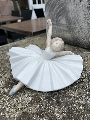 Buy Nao By Lladro Figurine # 1423 'A Dancer's  Pose ' Ballerina Ornament • 25£
