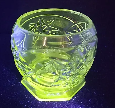 Buy Manganese Clear Cut Glass Bowl UV Reactive Depression Glass  • 15£