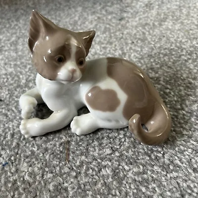 Buy Lladro Porcelain Figure, Surprised Cat, No 5114 • 16£