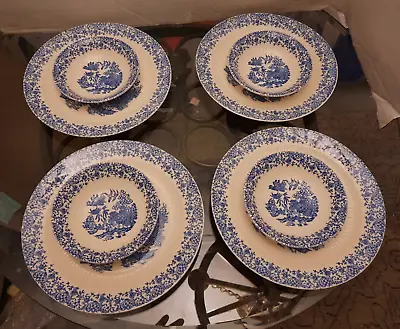 Buy Blue Willow Royal China 8 Piece Set English Dinnerware 4-Dinner Plates 4-Saucers • 80.64£