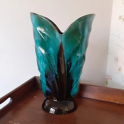 Buy Vintage Blue Mountain Pottery Canada Leaf Vase • 15£