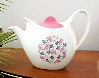 Buy Midwinter Stylecraft 'Fashion Shape' Teapot In 'Marguerite' Design • 34.95£