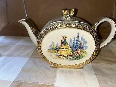 Buy Sadler Antique Crinoline Lady Teapot • 30£
