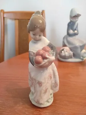 Buy Lladro Figurines Pre Owned Girl With Apples • 15£