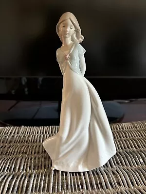 Buy LLADRO / NAO  1450  TRULY IN LOVE  Figurine, Beautiful Ornament • 35£