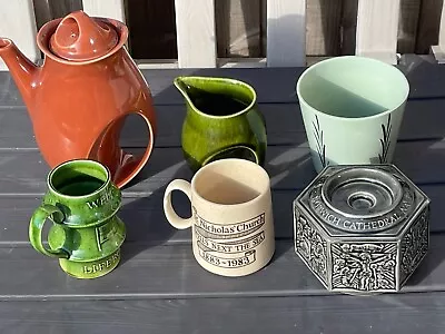 Buy 8 Pieces Of Collectable Holkham Pottery, Wells Cathedral Etc • 24.99£