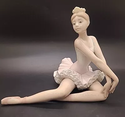 Buy Lladro Porcelain Sculpture Ballerina Graceful Pose Retired Rare Mint • 64.99£