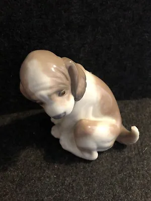 Buy Lladro - “gentle Surprise” Dog And Butterfly - 6210. Damaged • 10£