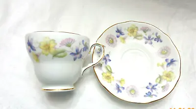 Buy VTG Duchess English Bone China Teacup Pattern SPRING DAYS Daisies Lily Gold Rim • 19.17£