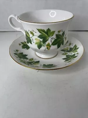 Buy Queen Anne Bone China Teacup And Saucer D677 Made In England • 19.17£