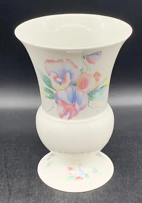 Buy Aynsley Little Sweetheart Bone China Fluted Vase • 12.95£