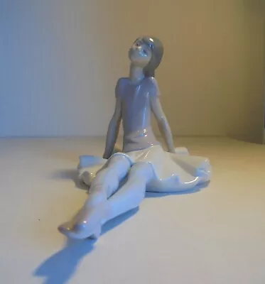 Buy Lladro Porcelain Figurine , Sitting Ballerina ,  Dreamer   , ( 1356 ) • 75£