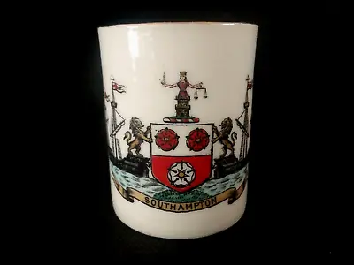 Buy Goss Crested China - SOUTHAMPTON Crest - Egg Cup, Cylindrical - Goss. • 5.50£