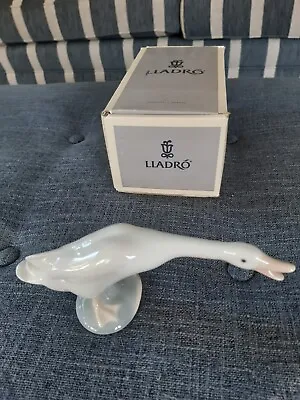 Buy  Lladro Running Duck/Goose 04551 Porcelain Bird Figure • 7.50£