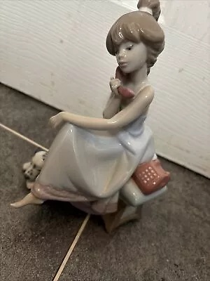 Buy Lladro Figurine Chit - Chat Girl On Phone With Dog Retired Figure -5466 • 40£