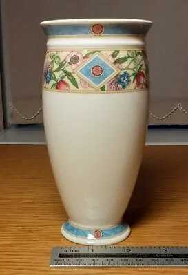 Buy Wedgwood Sarah Pattern English Bone China 6.25  Vase - In Excellent Condition  • 10£