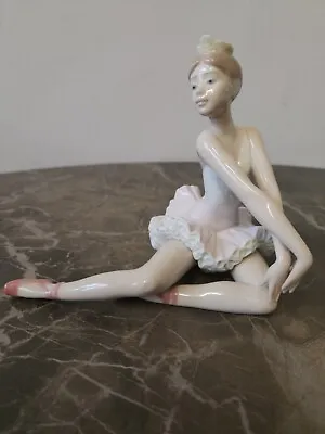 Buy Lladro Porcelain Sculpture Ballerina Graceful Pose Retired Perfect Condition • 129£