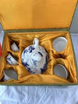 Buy Vintage Chinese Blue And White Tea Set With A Teapot And 5 Tea Cups In Box • 47.24£