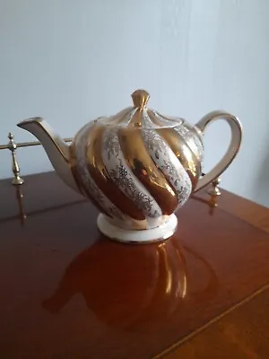 Buy Vintage Sadler Gold Swirl Teapot • 15£